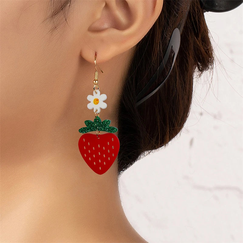 Sweet Simple Acrylic Strawberry Drop Earrings for Women Girls Elegant Red Fruit Green Leaves Dangle Jewelry Girls Lovely Jewelry