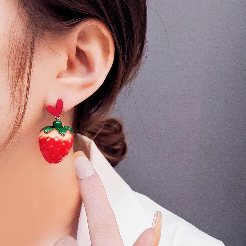Women's Sweet and Cute Red Strawberry Earrings Autumn and Winter High Quality Fruit Versatile Heart Earrings