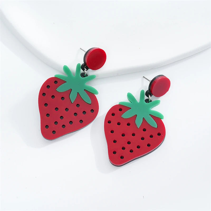 Sweet Simple Acrylic Strawberry Drop Earrings for Women Girls Elegant Red Fruit Green Leaves Dangle Jewelry Girls Lovely Jewelry