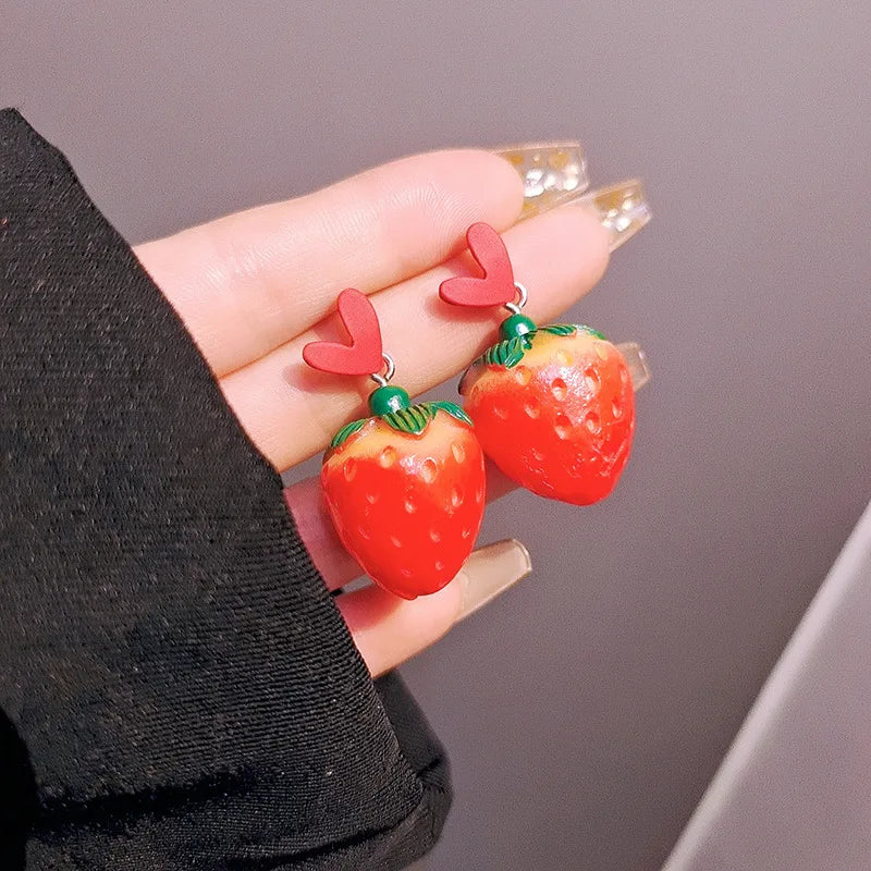 Women's Sweet and Cute Red Strawberry Earrings Autumn and Winter High Quality Fruit Versatile Heart Earrings